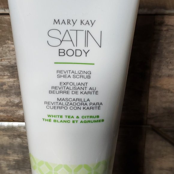 White Tea & Citrus Satin Body Revitalizing Shea Scrub - Mary Kay - Picture 3 of 4